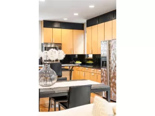 Photo #6: 2422196 Listing