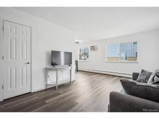 Photo #5: 2422906 Listing 