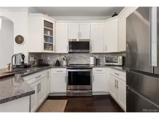 Photo #5: 2423350 Listing 