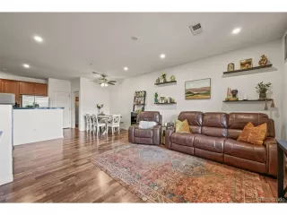 Photo #5: 2425383 Listing 