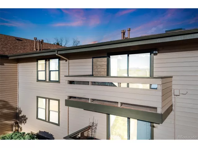 MLS: 2425704 Condo For Sale