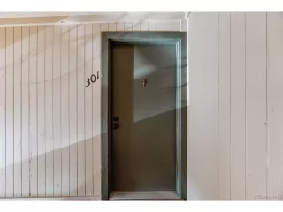 Photo #3: 2425704 Listing