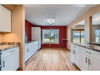 Photo #5: 2426531 Listing