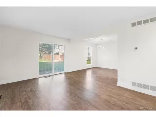 Photo #2: 2426880 Listing 