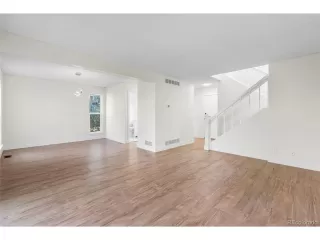 Photo #3: 2426880 Listing 