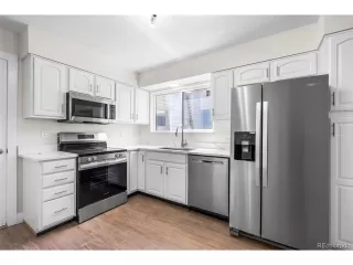 Photo #5: 2426880 Listing 