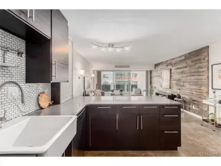 Photo #5: 2427301 Listing 