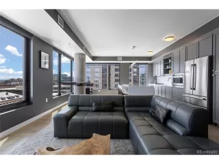 Photo #2: 2430519 Listing