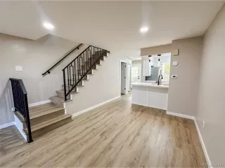 Photo #5: 2431483 Listing