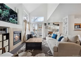 Photo #3: 2431692 Listing 