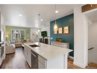 Photo #6: 2437271 Listing