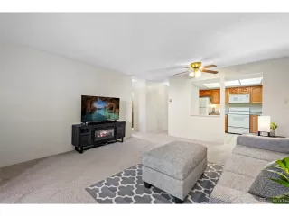 Photo #3: 2438388 Listing 