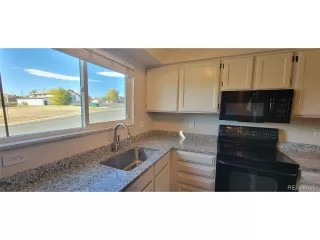 Photo #4: 2438416 Listing 