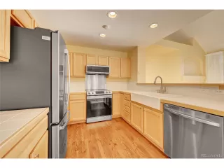Photo #3: 2441982 Listing