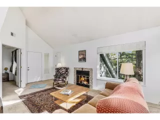 Photo #4: 2443869 Listing
