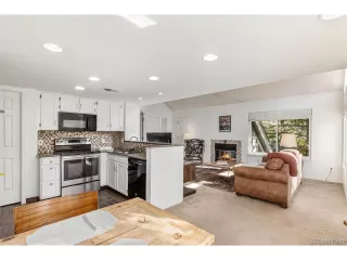 Photo #6: 2443869 Listing