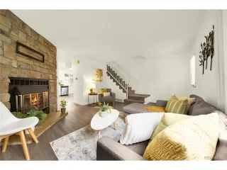 Photo #6: 2444044 Listing