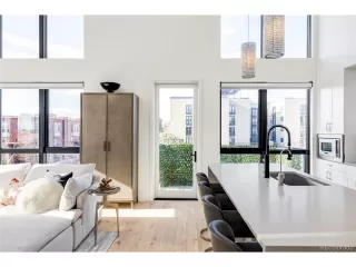 Photo #5: 2444517 Listing