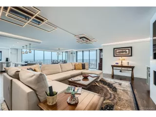 Photo #5: 2446604 Listing