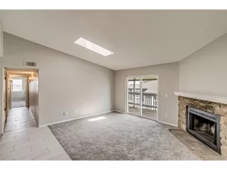 Photo #6: 2449926 Listing