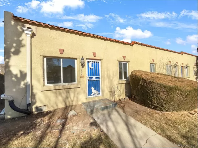 MLS: 2451973 Condo For Sale