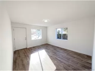 Photo #4: 2451973 Listing 