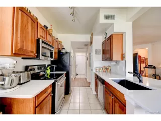 Photo #4: 2452129 Listing