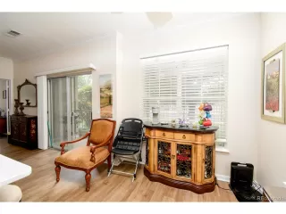 Photo #5: 2452129 Listing