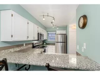 Photo #6: 2453357 Listing