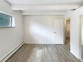 Photo #4: 2453953 Listing