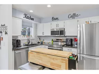 Photo #3: 2459215 Listing