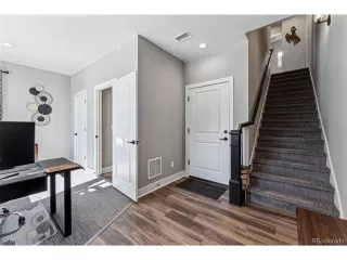 Photo #5: 2459639 Listing