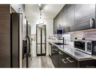 Photo #2: 2460373 Listing