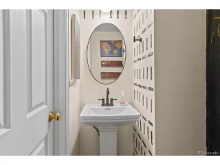 Photo #6: 2461977 Listing