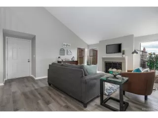 Photo #5: 2462702 Listing 