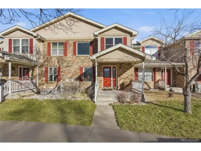 MLS: 2463072 Condo For Sale