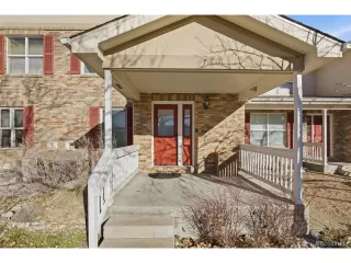 Photo #2: 2463072 Listing 