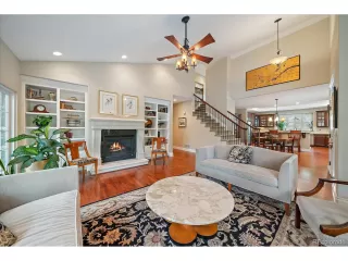 Photo #5: 2463512 Listing 