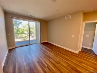 Photo #5: 2463785 Listing 