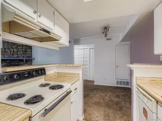 Photo #5: 2464264 Listing