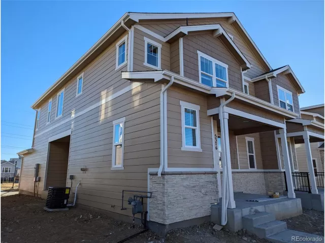 MLS: 2465631 Condo For Sale