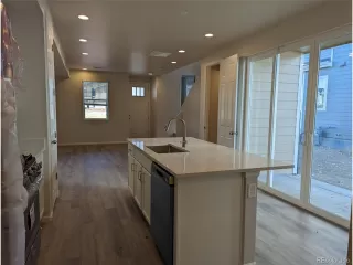 Photo #3: 2465631 Listing