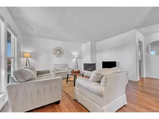 Photo #4: 2466383 Listing