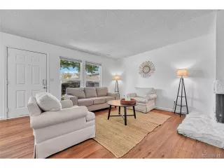 Photo #5: 2466383 Listing