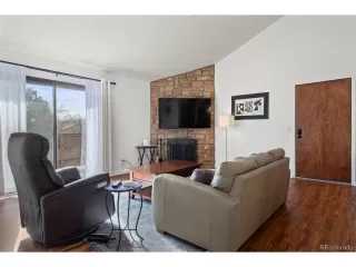 Photo #3: 2466585 Listing 