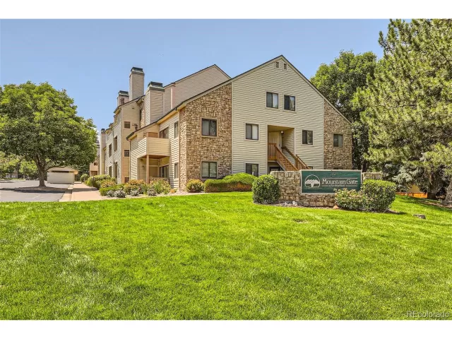 MLS: 2467259 Condo For Sale