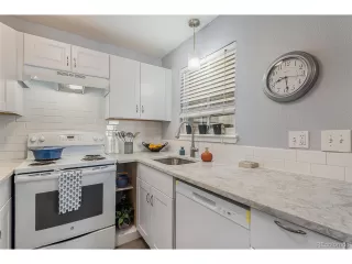 Photo #5: 2468068 Listing