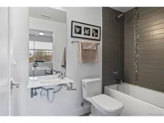 Photo #5: 2468611 Listing