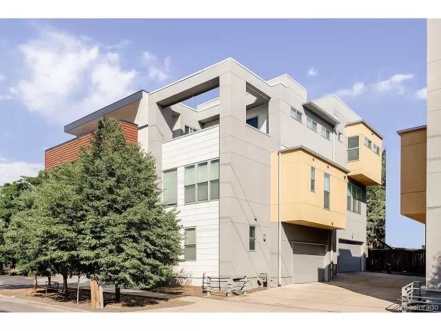 MLS: 2470019 Condo For Sale