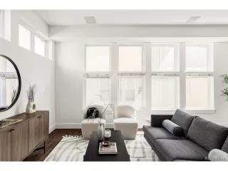 Photo #3: 2470019 Listing